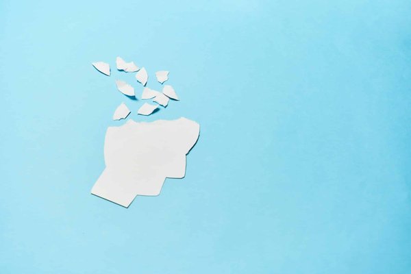 Quelles sont les meilleures pratiques pour la prise en charge des patients atteints de maladies neurodégénératives en milieu hospitalier?